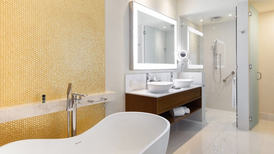 Chic retreat with spa-like bathroom awaits at Villa La Valencia Palmar.