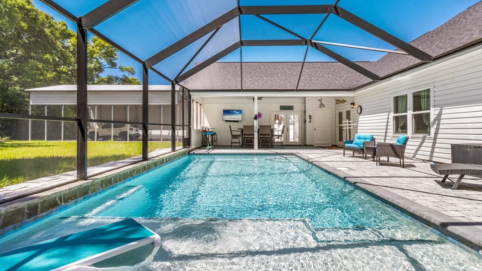Welcome to Southern Charm (Foley) - Private Saltwater Pool