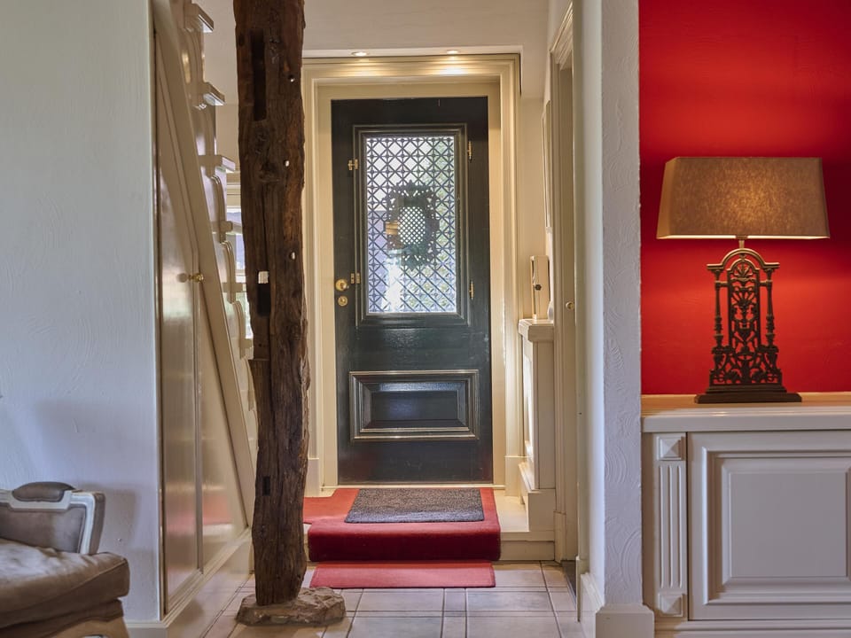 Entrance / Reception