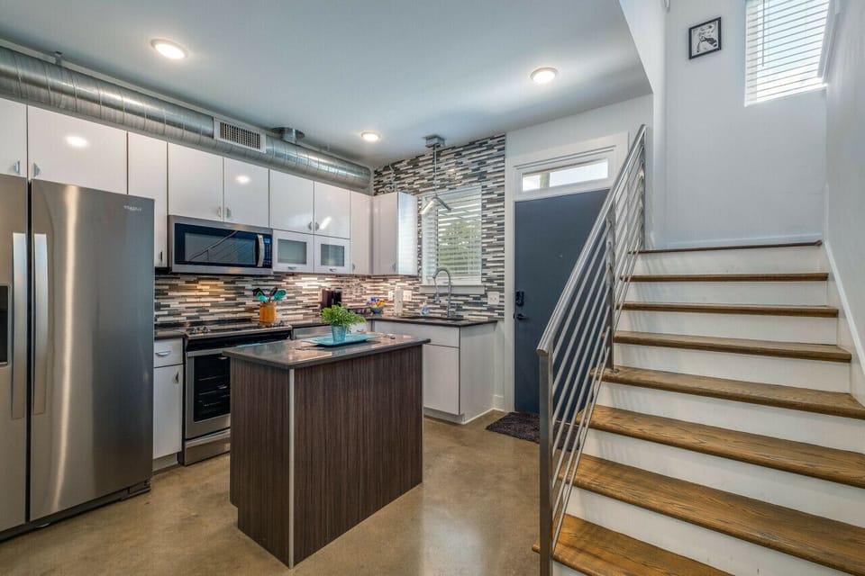 Modern Kitchen Stocked w/ Supplies