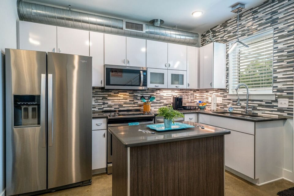 Modern Kitchen Stocked w/ Supplies