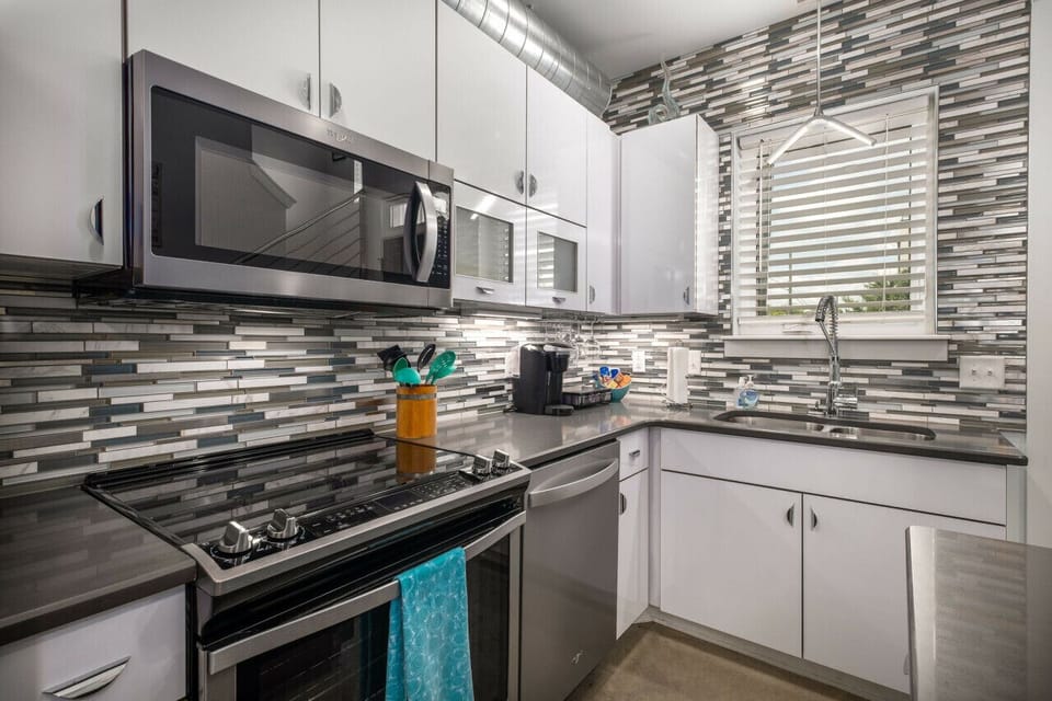 Modern Kitchen Stocked w/ Supplies