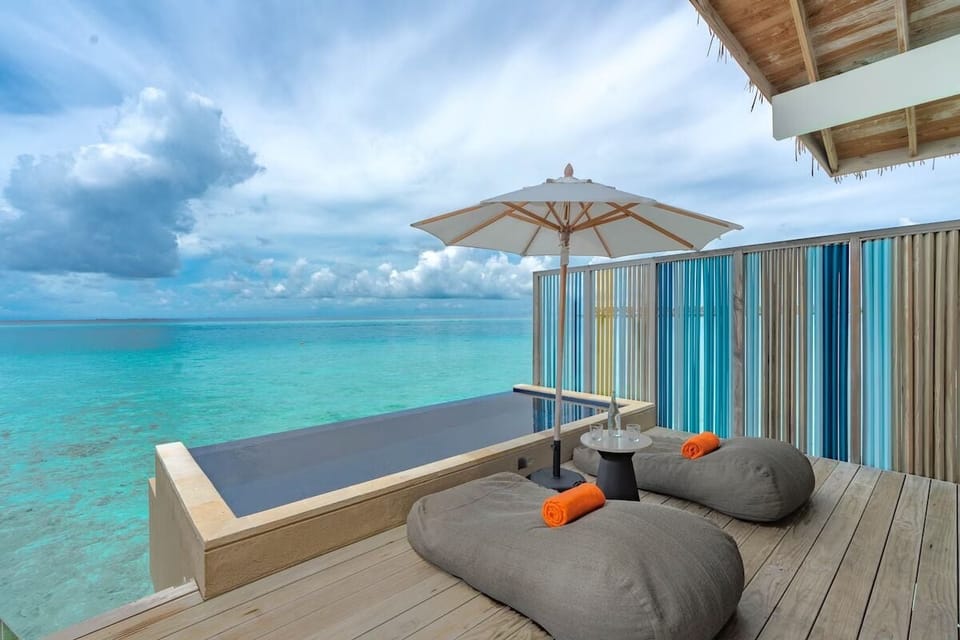 Private infinity pool
