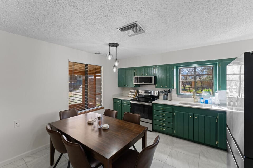 Kitchen 2