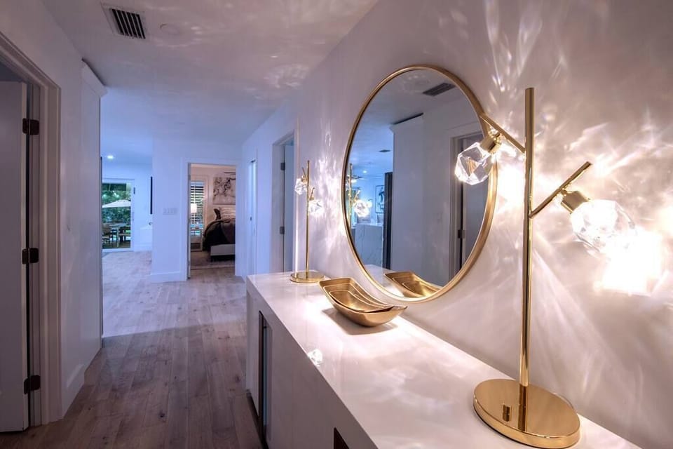 Step into modern sophistication with our entryway elegance