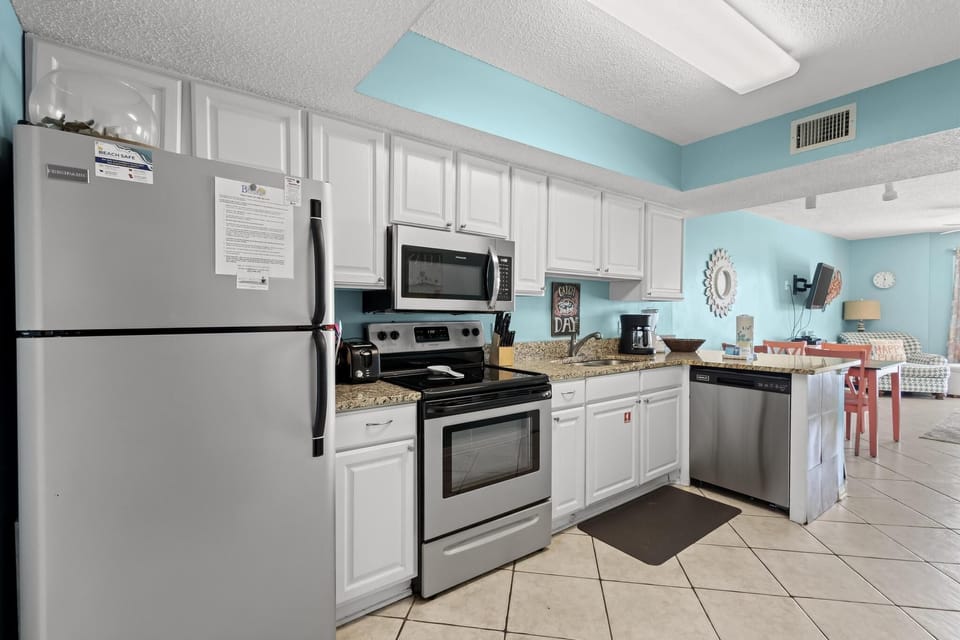 S2802 Kitchen Area