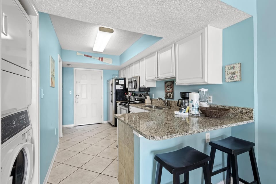 S2802 Kitchen Area