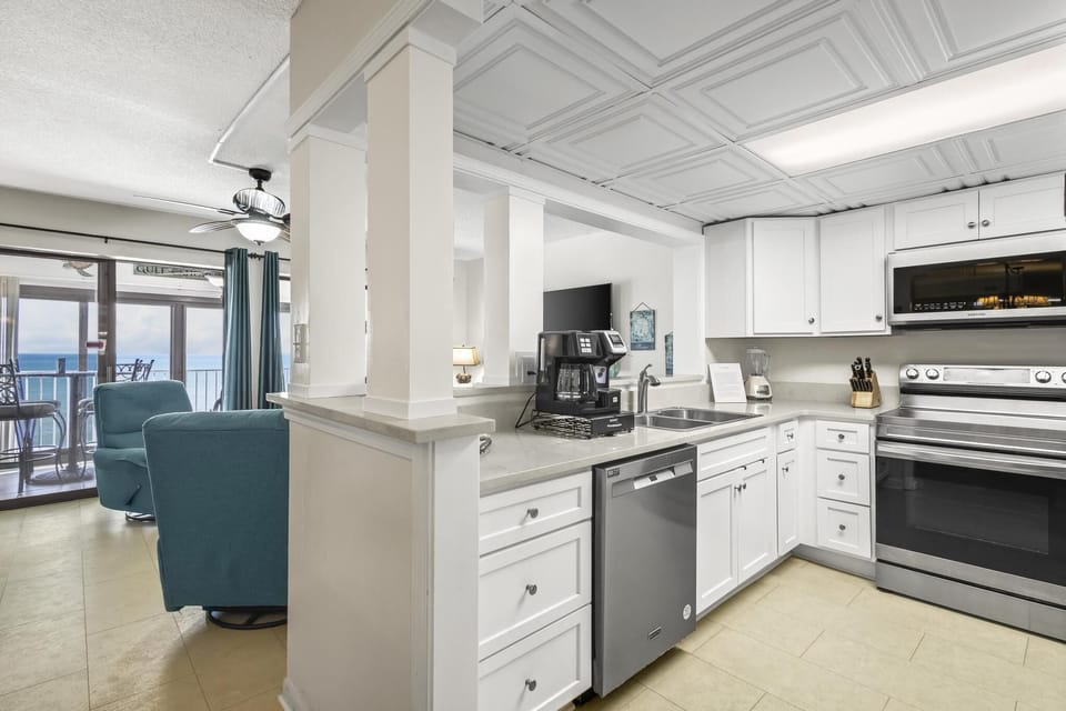 GT08D Kitchen Area