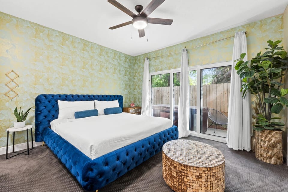 Bedroom 3 with Porch Access