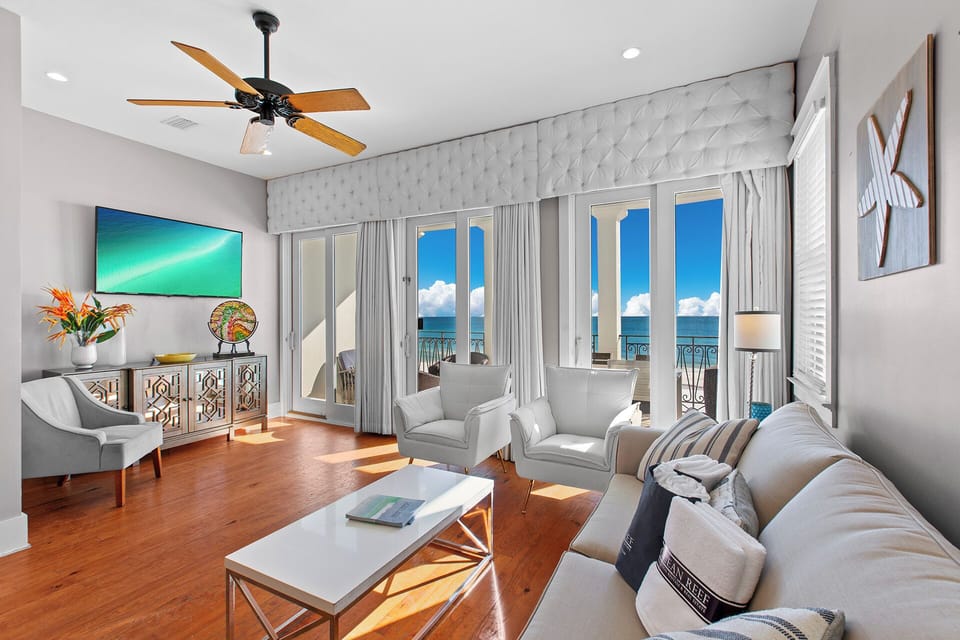 Oceania Living Room