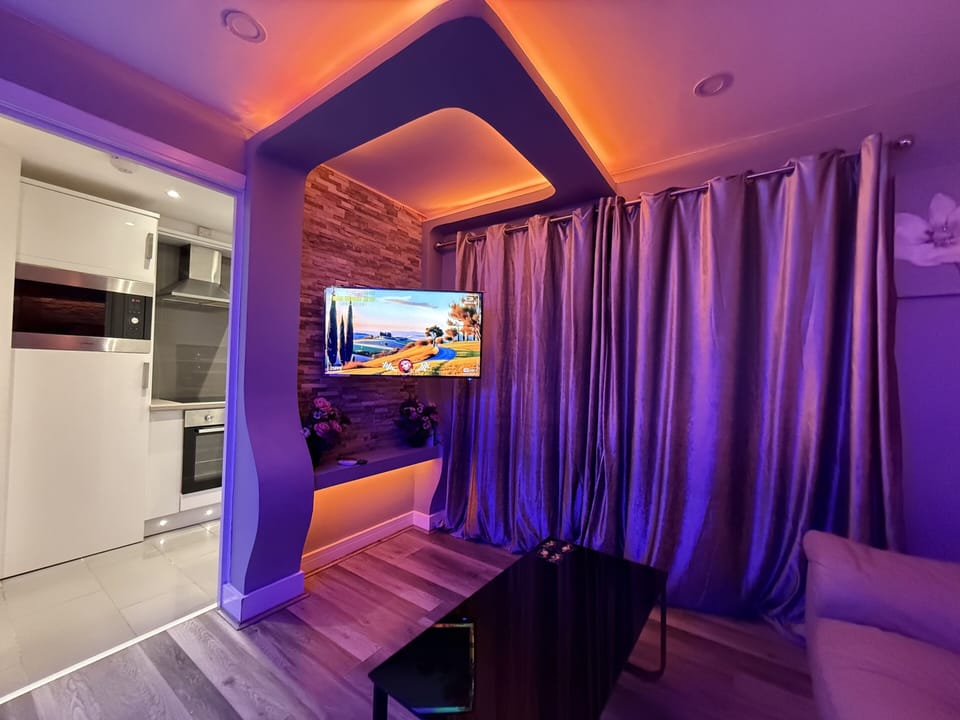 Living Room / Lounge