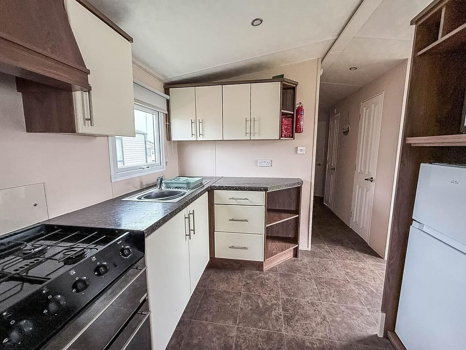 You can wander into the kitchen and prepare a relaxed breakfast without any fuss.