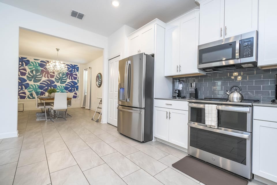 Dining Room (Sits 8)