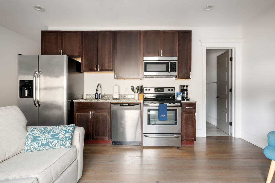 In the Heart of King Street | Folly Suite