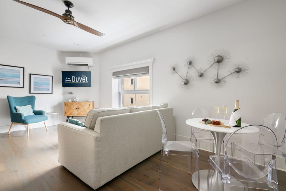 In the Heart of King Street | Folly Suite