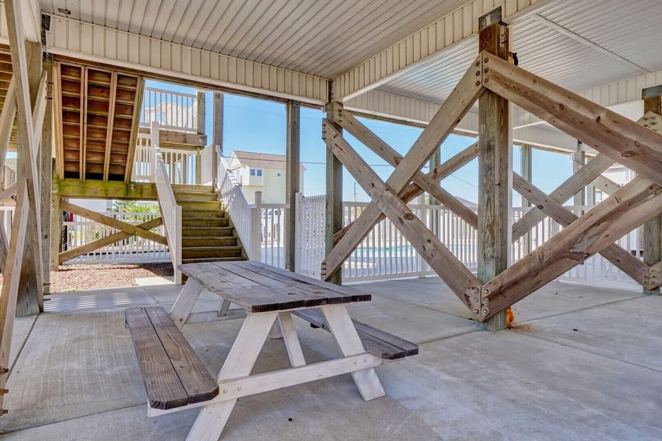 Small Side - Picnic Area