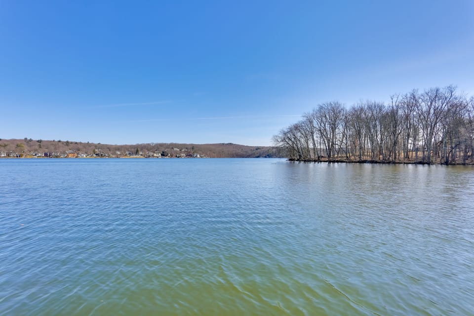 Lake Access On-Site | Shared Boat Dock & Slip