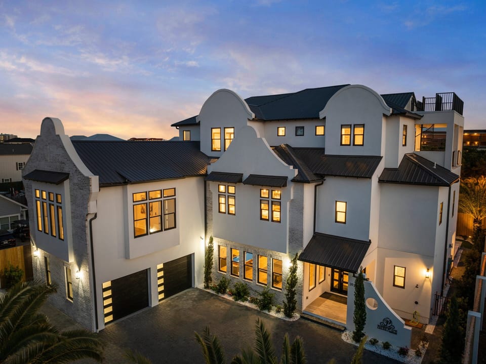 Peaceful Palms - Exterior Front View