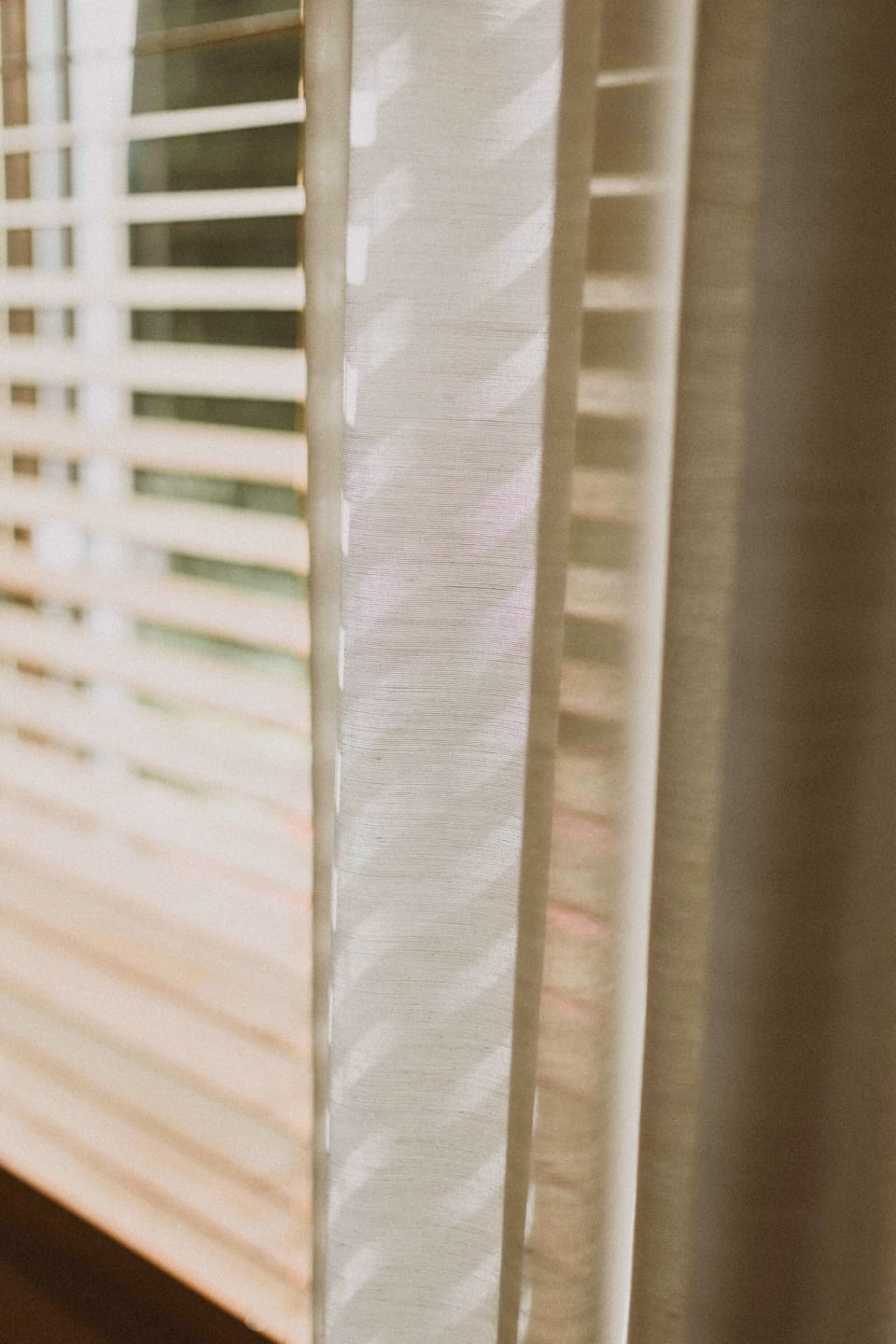 Curtains and blinds for relaxed sleep-ins
