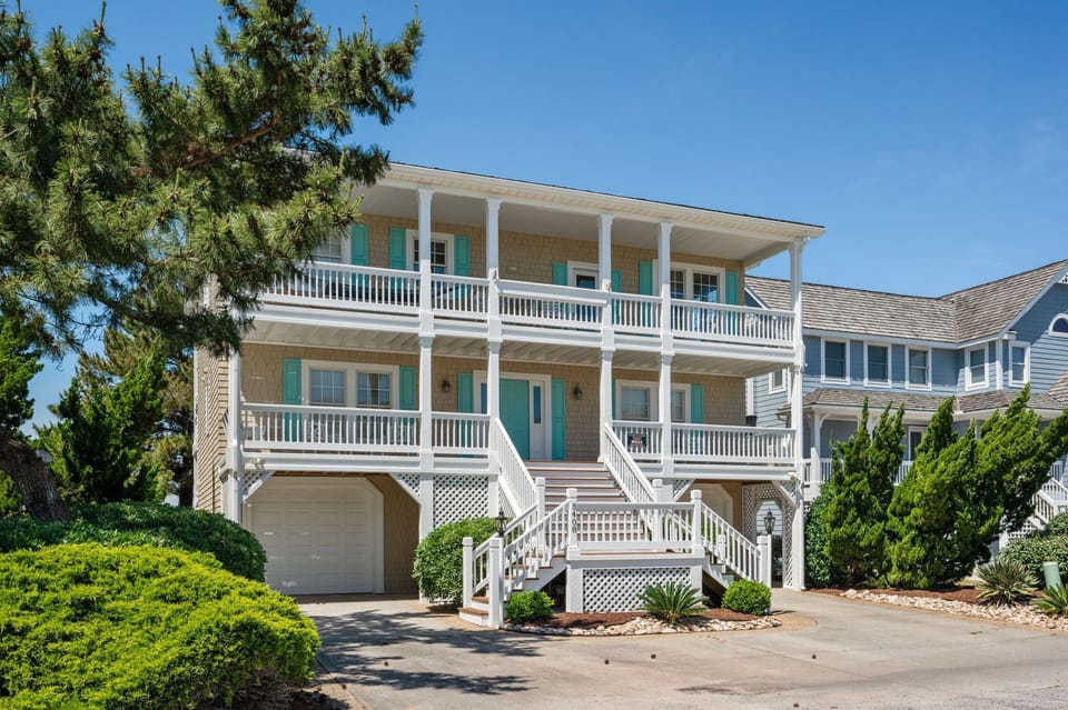 MS22: Sandpiper's Retreat | Front Exterior