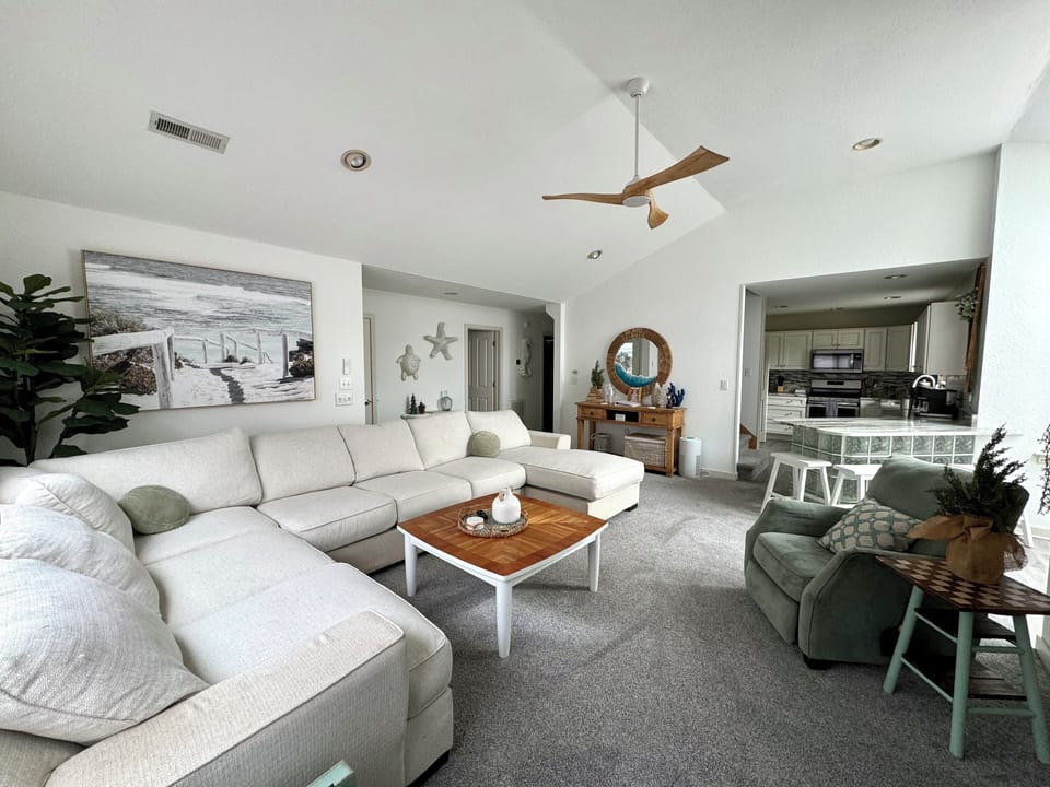 Living Room (2)