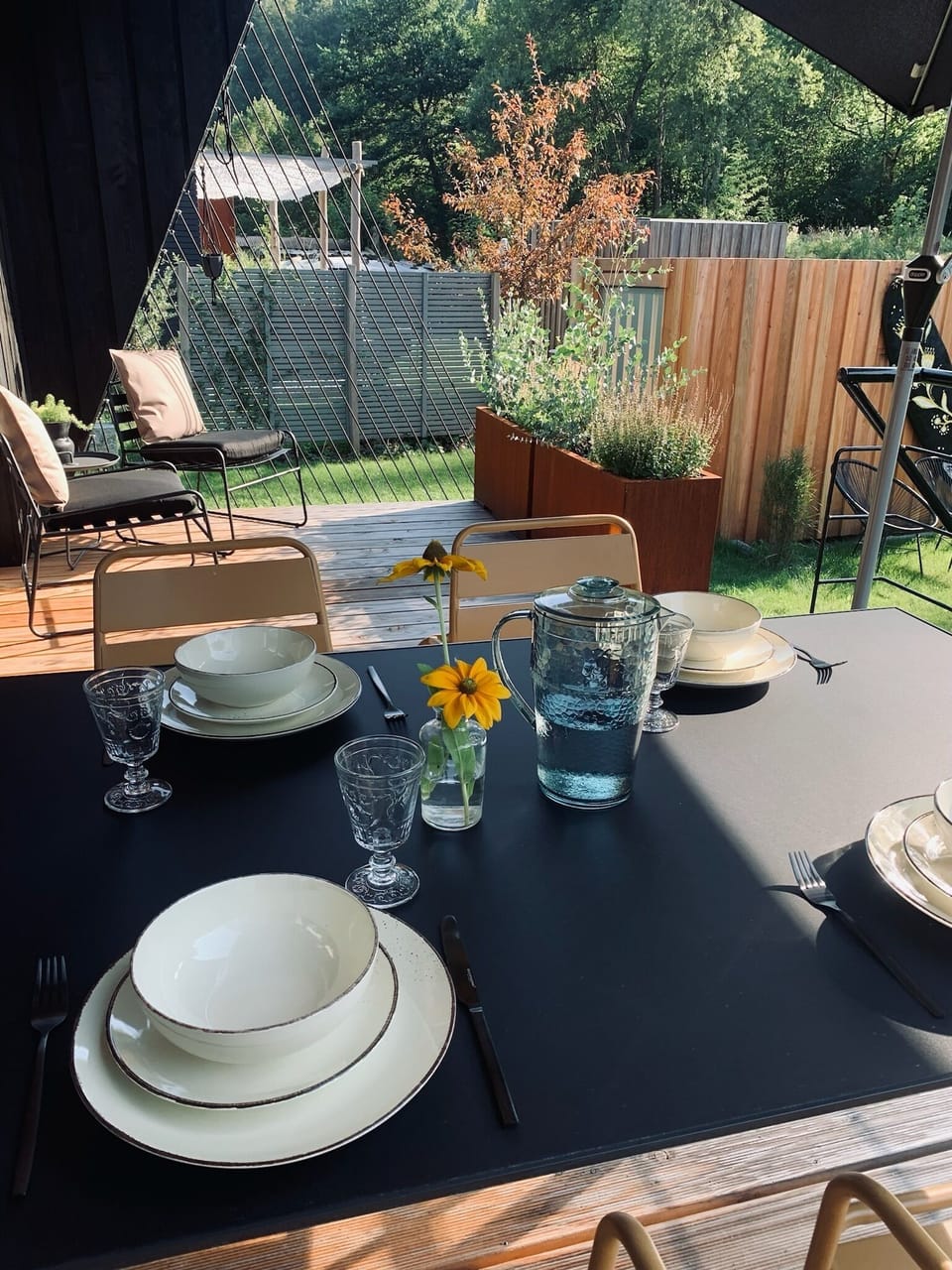 Outdoor dining