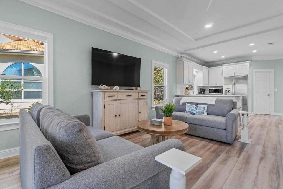 Open living space perfect for game night or entertaining