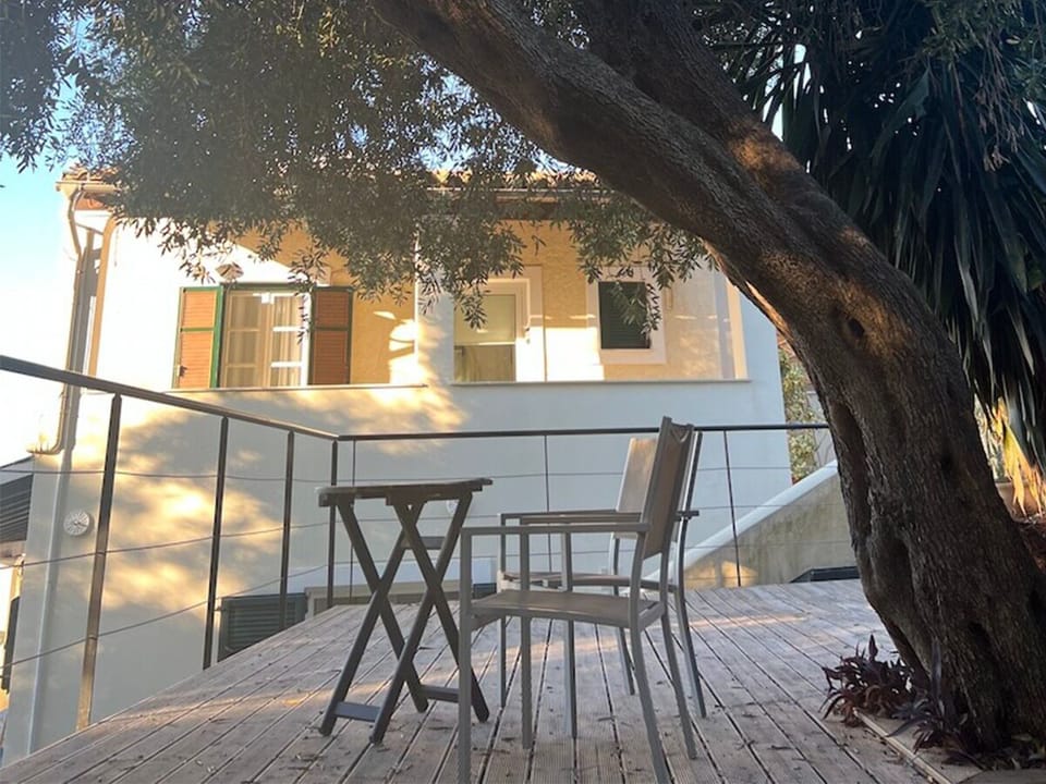 Studio apartment with terrace