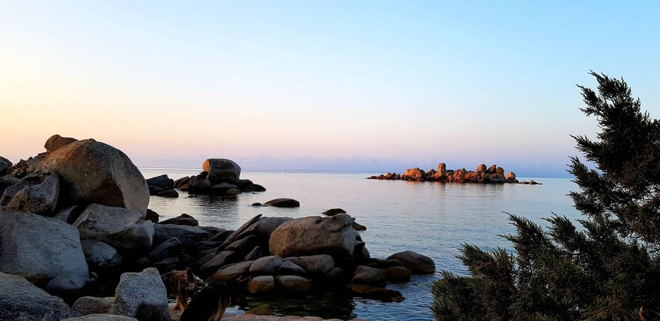 Plage Folacca, Tamaricciu à 800 m parking gratuit à l'Acciaro Plage