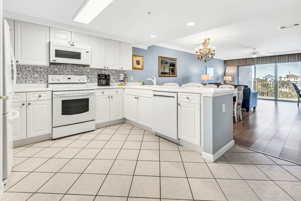 Kitchen equipped with everything you'll need!