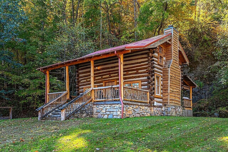 Welcome to the Limestone Cabin, constructed of century old timbers and native river rock. Truly a work of art.