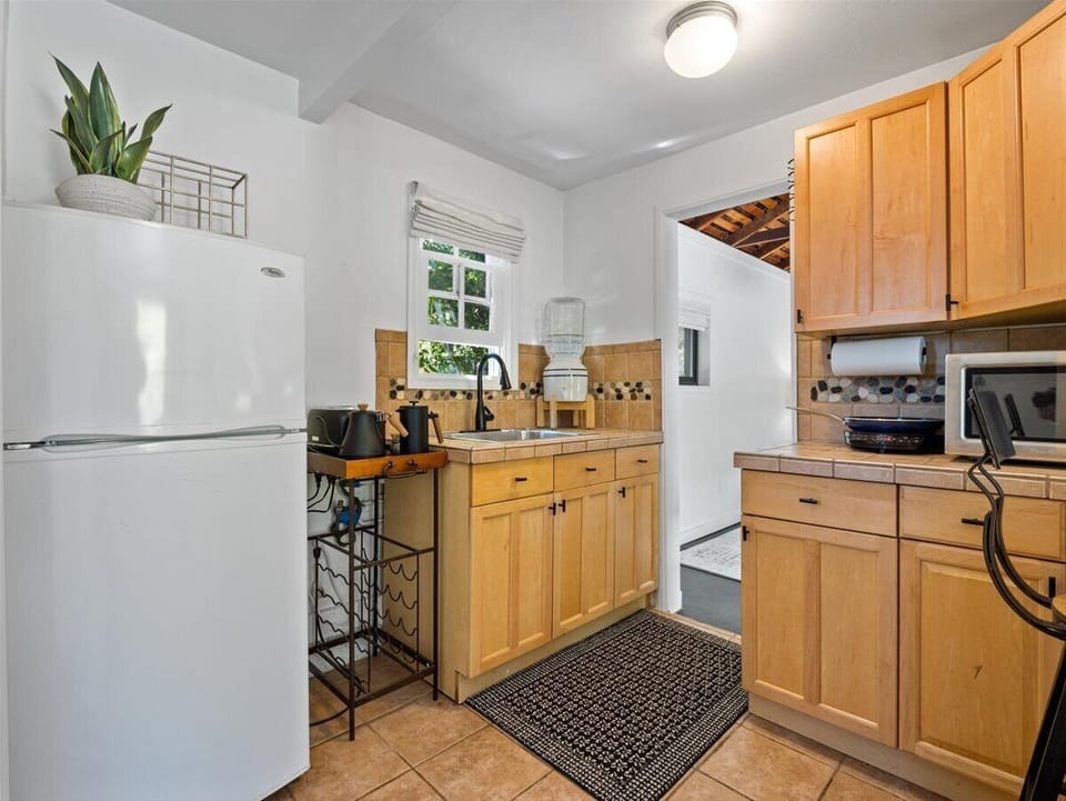 kitchen (new stainless fridge since this photo was taken)