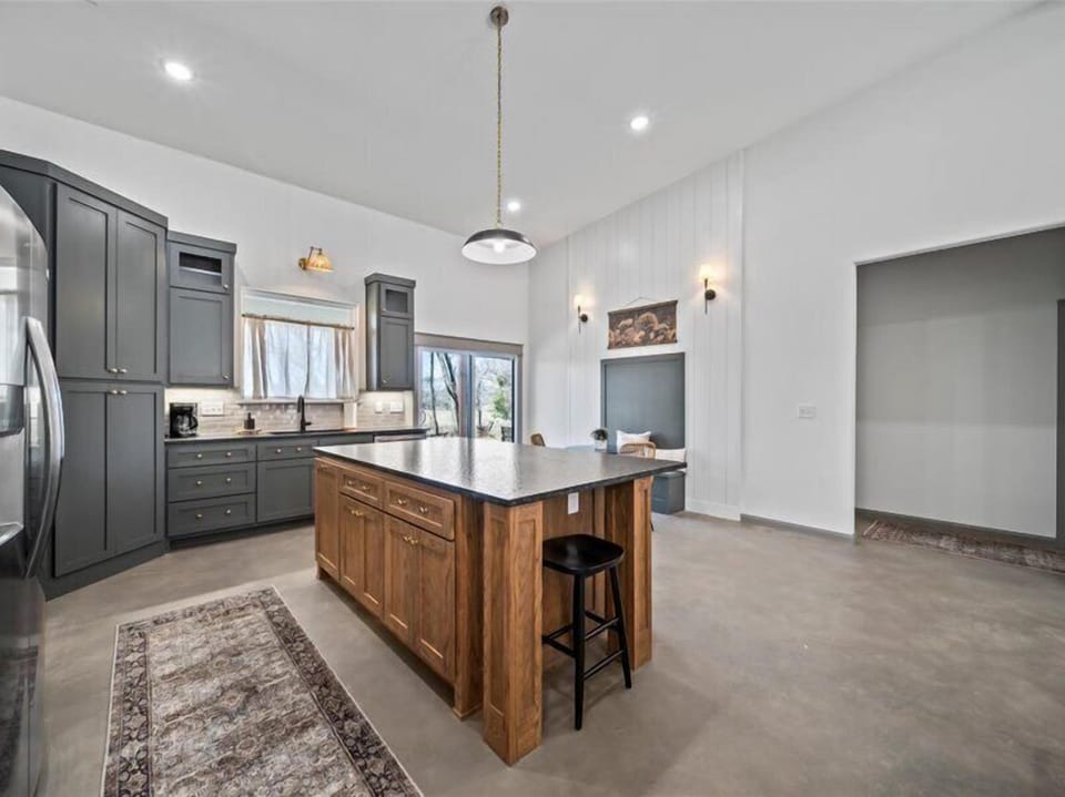 Plenty of Space to Cook!