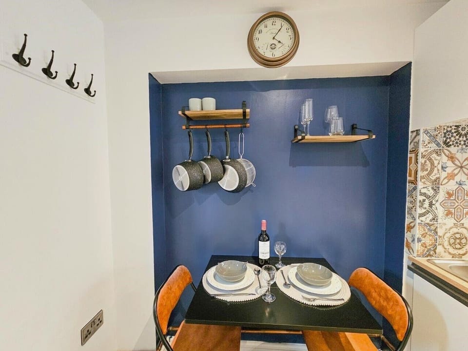 Dining area 2