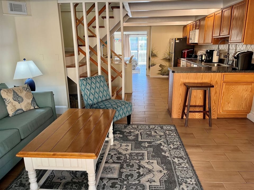 Level 2, Living Room & Kitchen area