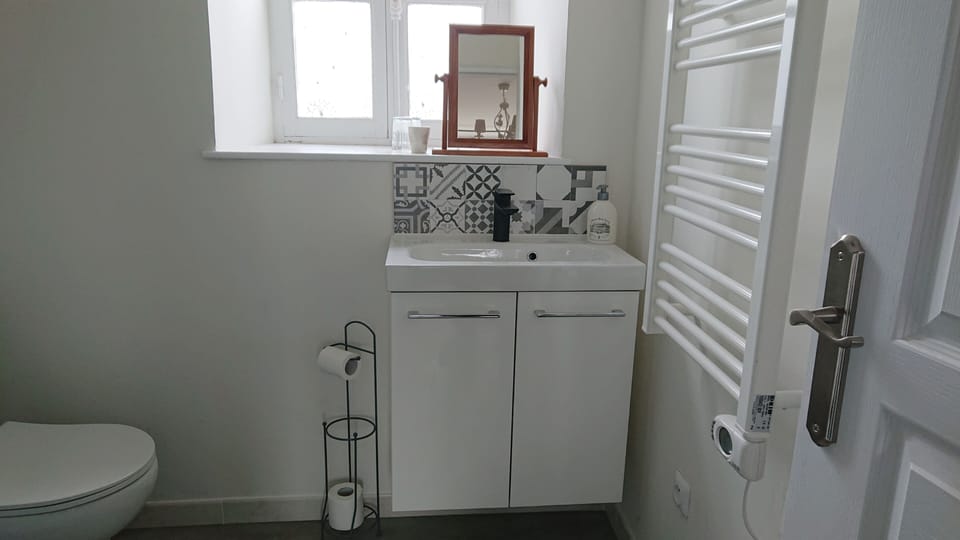 Bedroom 3 1er étage. Salle de douche 
