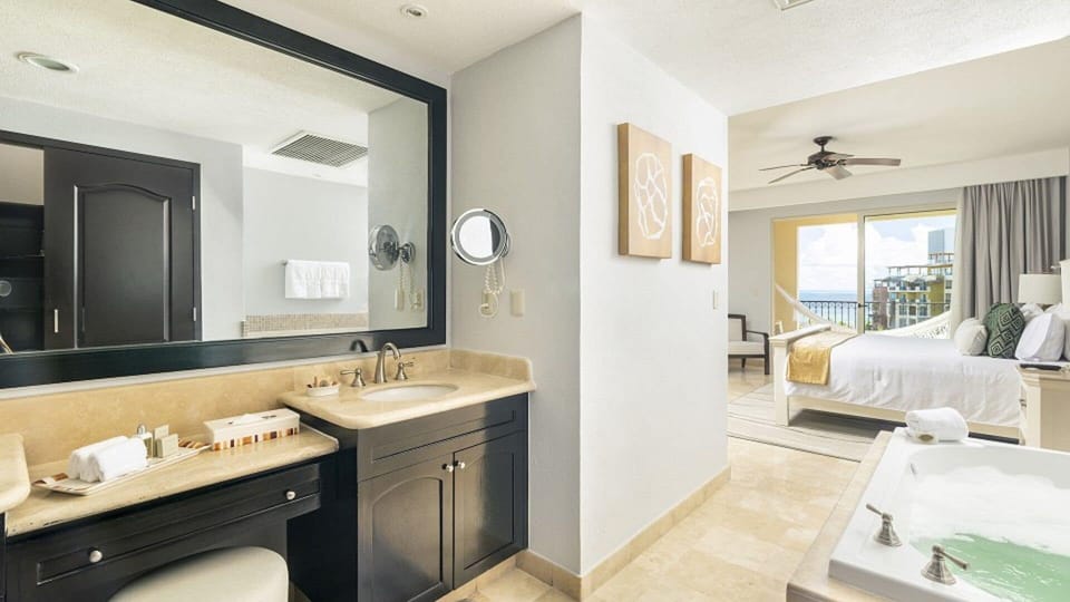 Elegant Ensuite Bathrooms
