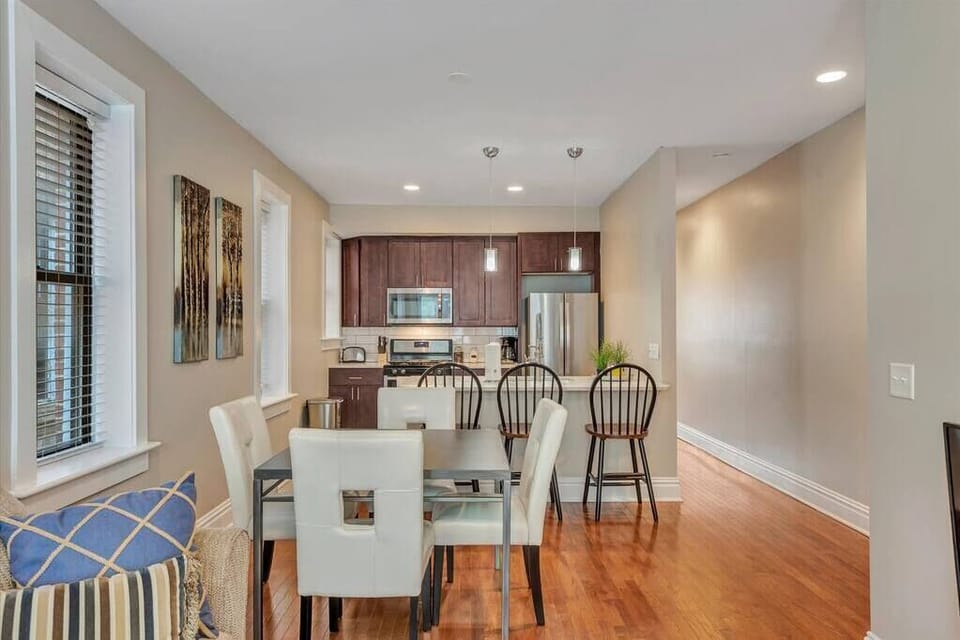 Living Room / Dining Room combo with Fully stocked kitchen 