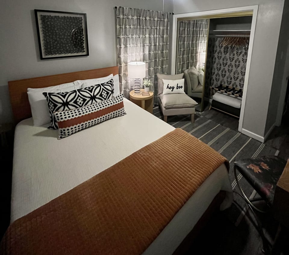 Interested in same day booking? Message your host! Welcome to Boca Retreat!