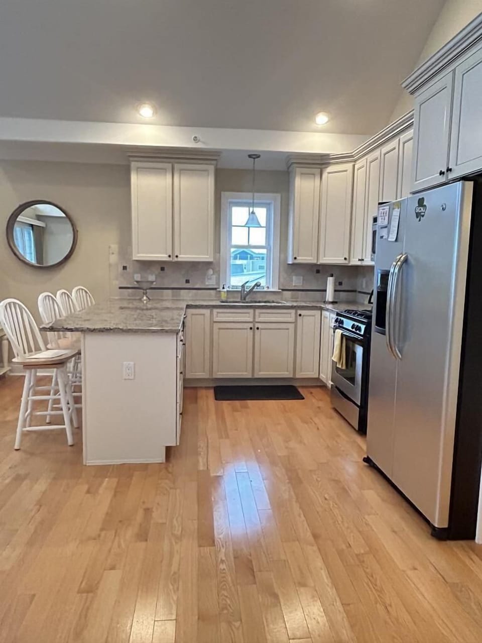 Spacious Kitchen with Breakfast Bar