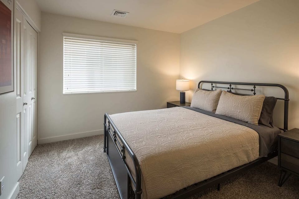 Guest Bedroom #2