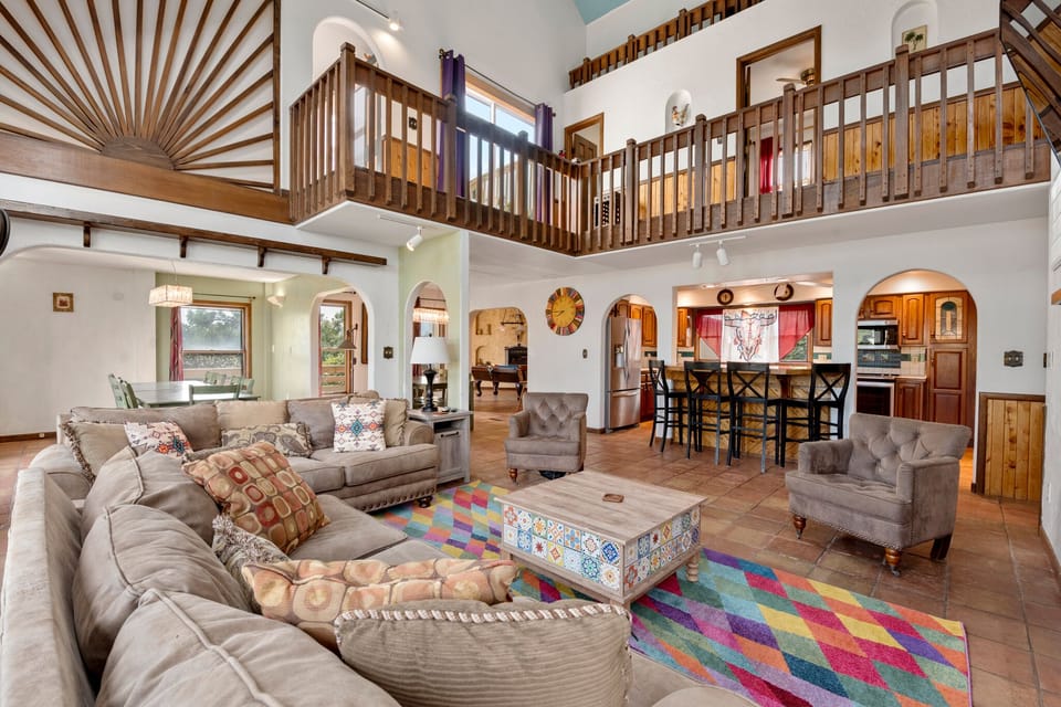OH55: Cinco de Mayo | Mid Level Living Area
