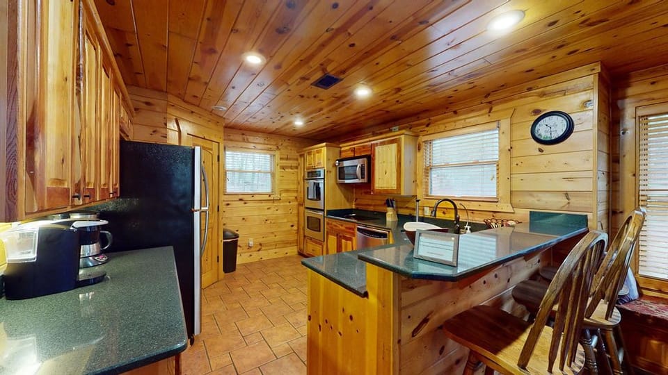 Lookout-Lodge-Kitchen1