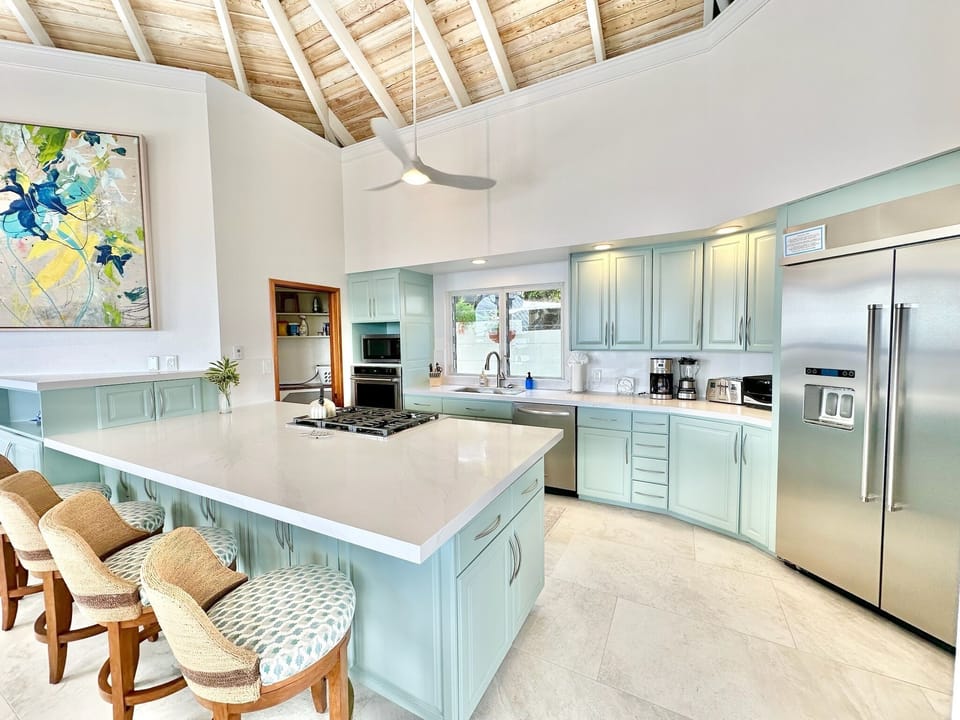 Full kitchen in main building