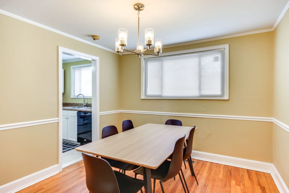 Dining Room | Dishware & Flatware Provided