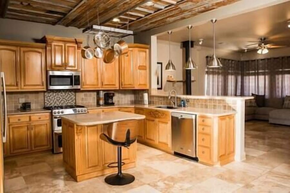 0ac10727-76b8-4637-a9f5-89371b3514d2