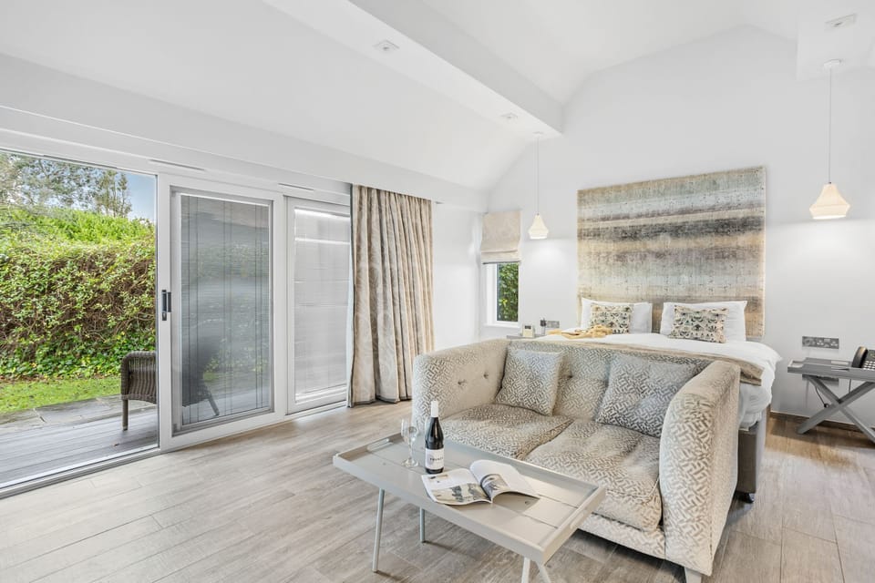Indoor seating for 2 with access outside - Cottage Suite 2, Kentisbury Grange