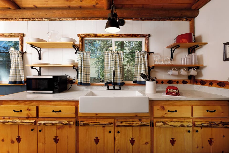 Farmhouse sink in kitchen