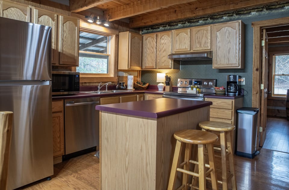 Kitchen equipped to have wonderful meals ! 