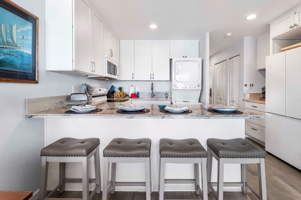 Updated and well-equipped kitchen